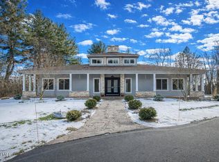 7 Legends Way, Ballston Lake, NY 12019