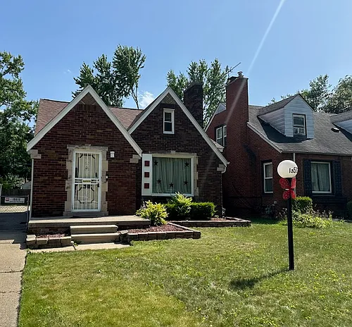15572 Fordham St Photo 1