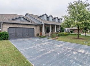 5702 Ridgerock Rd, Fort Worth, TX 76132