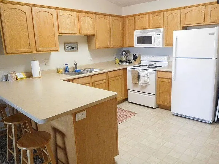 410 Washington Ave — Photo 2