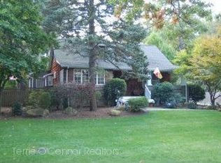 72 Pine St, Ramsey, NJ 07446