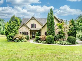 23 Meadow Run Dr, Fletcher, NC 28732