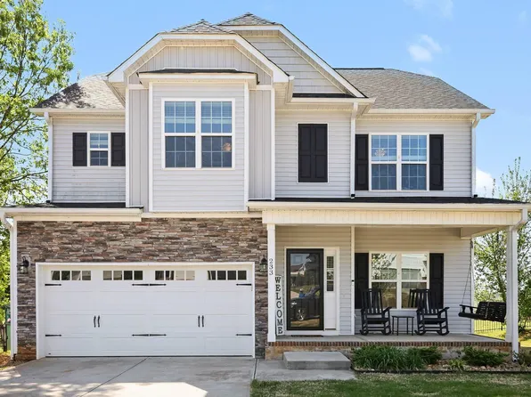 233 Pond Mountain Dr, Clayton, NC 27520