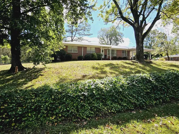 305 5th St N, Pell City, AL 35125