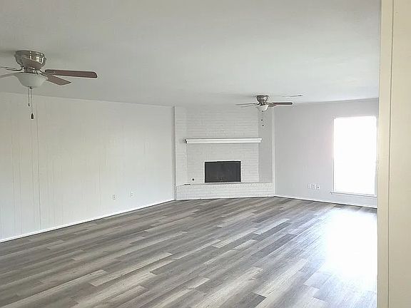2nd image of 3212 Earle Dr