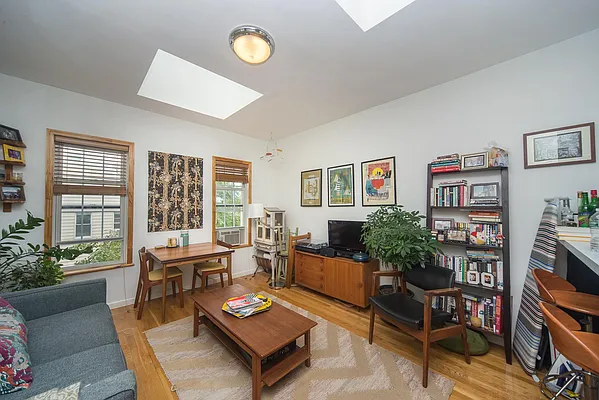 Rented by Voro NYC | media 2