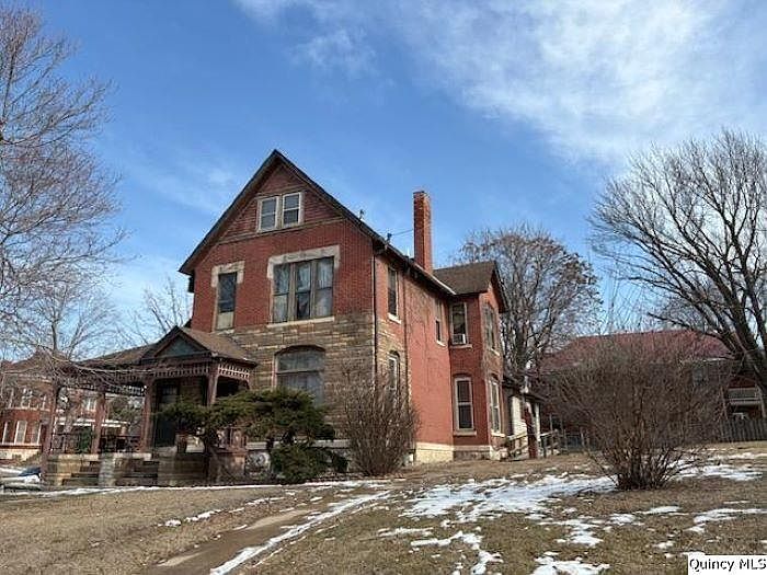 1st image of 438 N 6th St