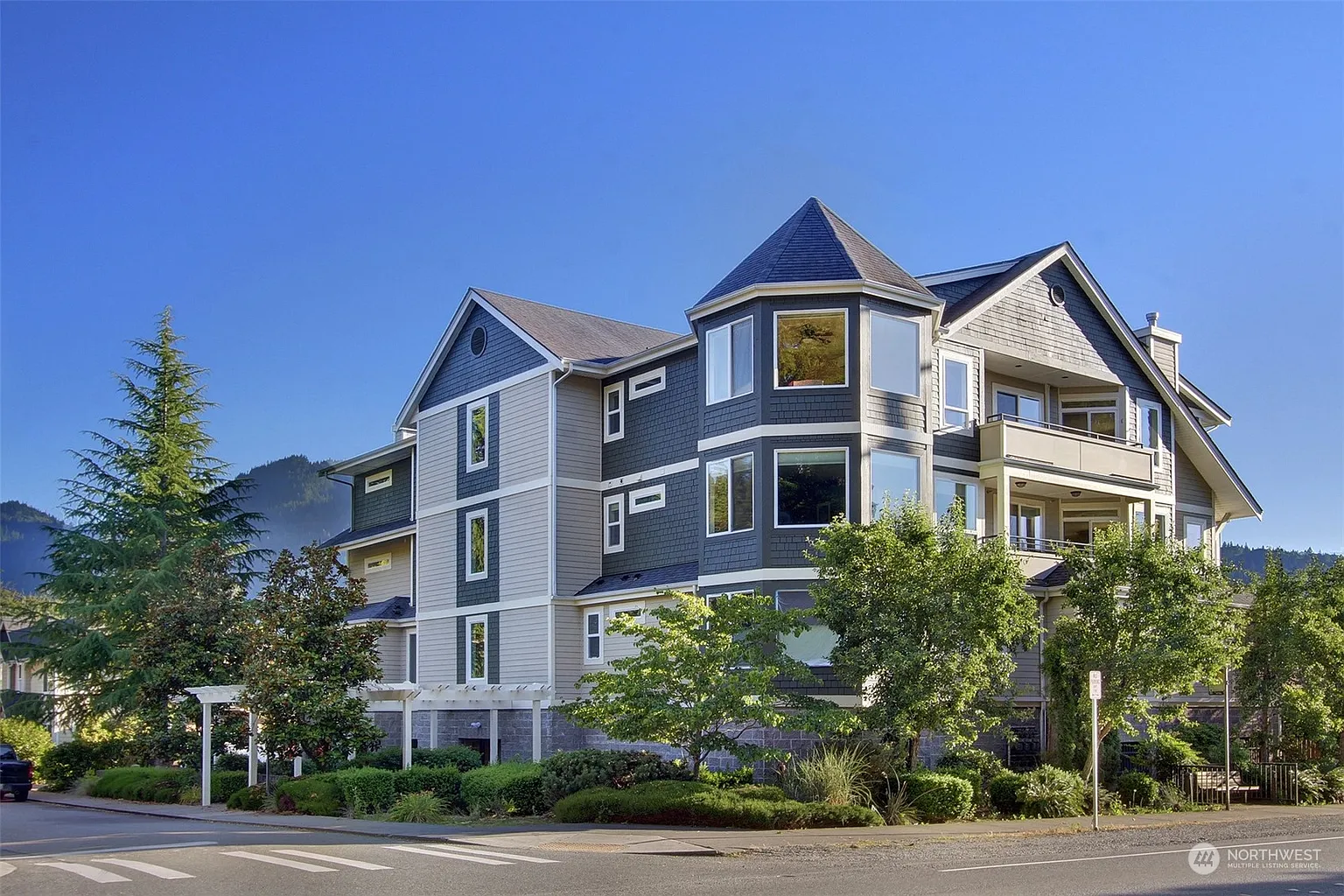485 E Sunset Way #3B photo 1