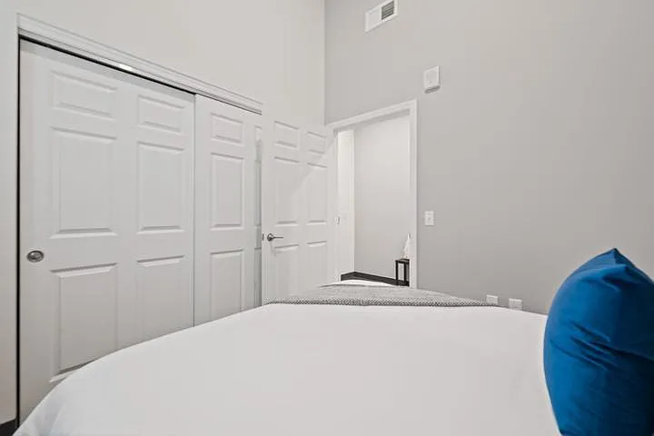 800 Penn — Photo 27