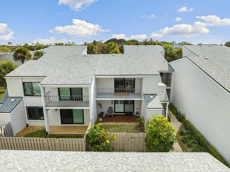 2155 Galleon Dr #E4 — Photo 4
