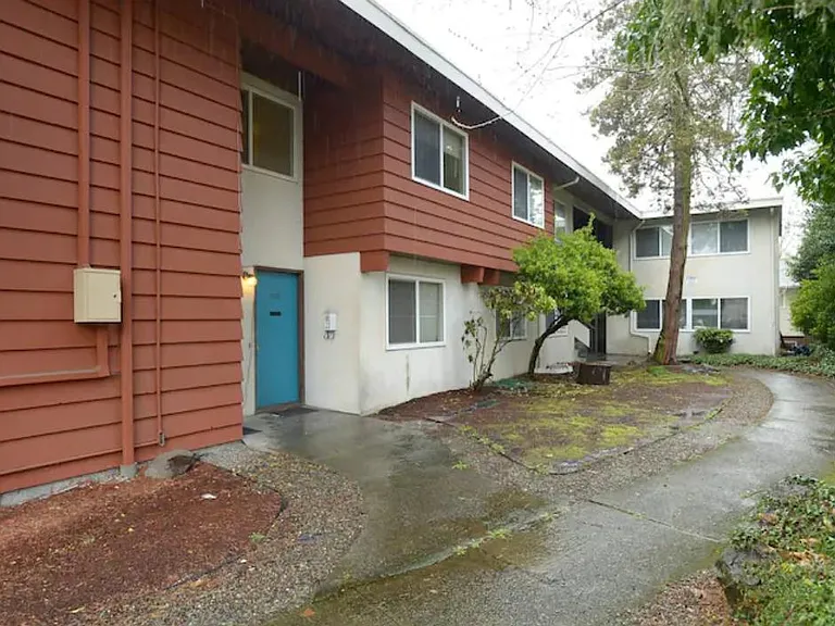 1/2 26th Ave NE — Photo 21