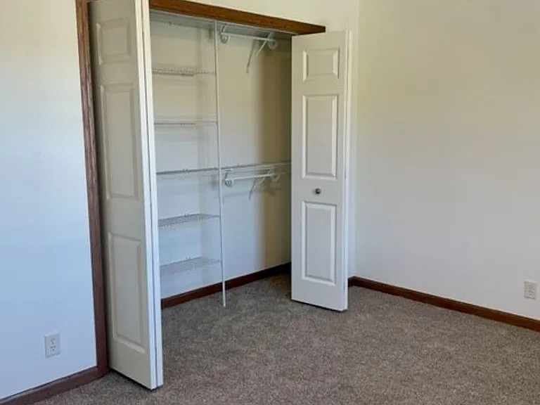 4910 Coventry Ct — Photo 6