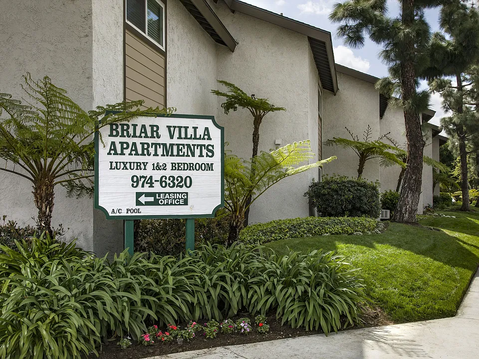 Briar Villa Apartments