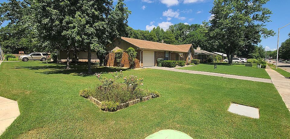 1st image of 9733 Wallwood Dr SE