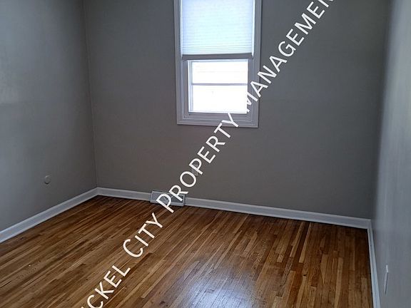 4th image of 743 Remington Dr #B