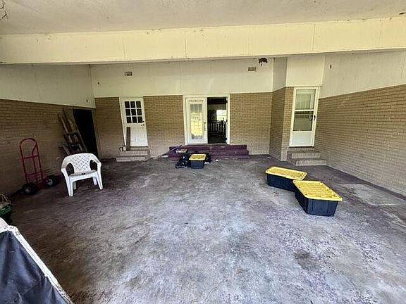 4th image of 517 Lees Chapel Rd