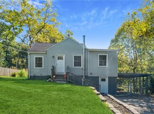 3718 Carpenter Ave, Des Moines, IA 50311