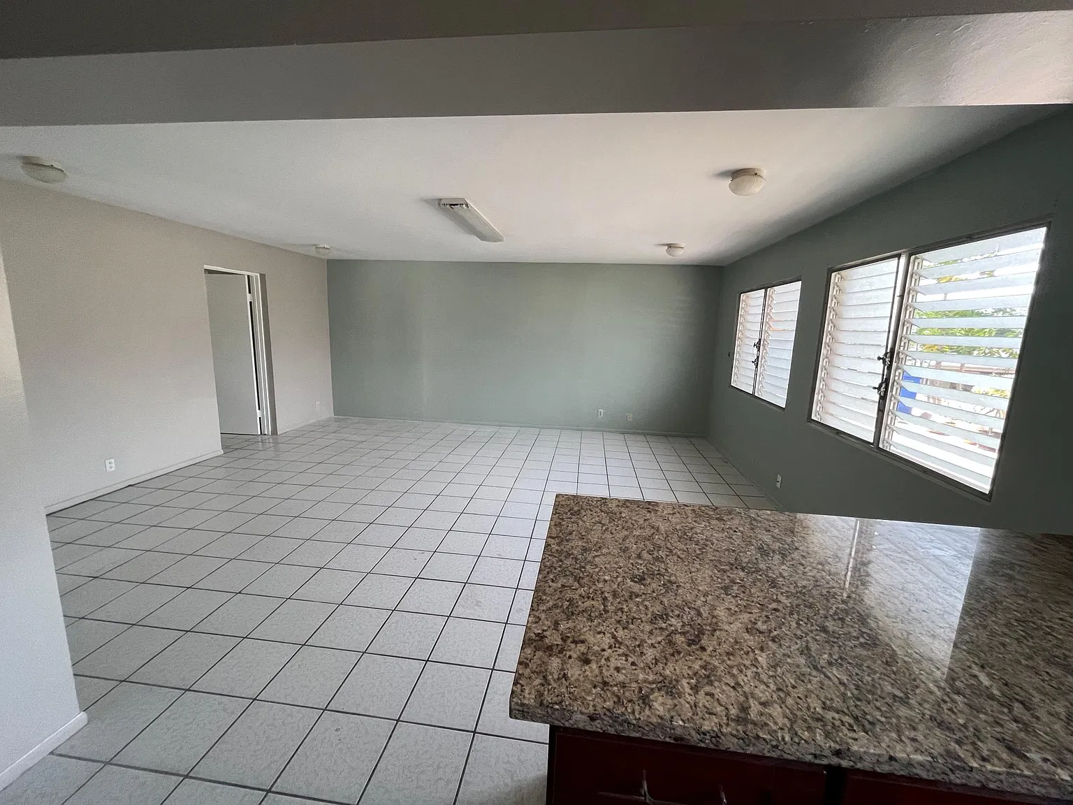 1 bed, 1300 sqft, $2,200 — Photo 4
