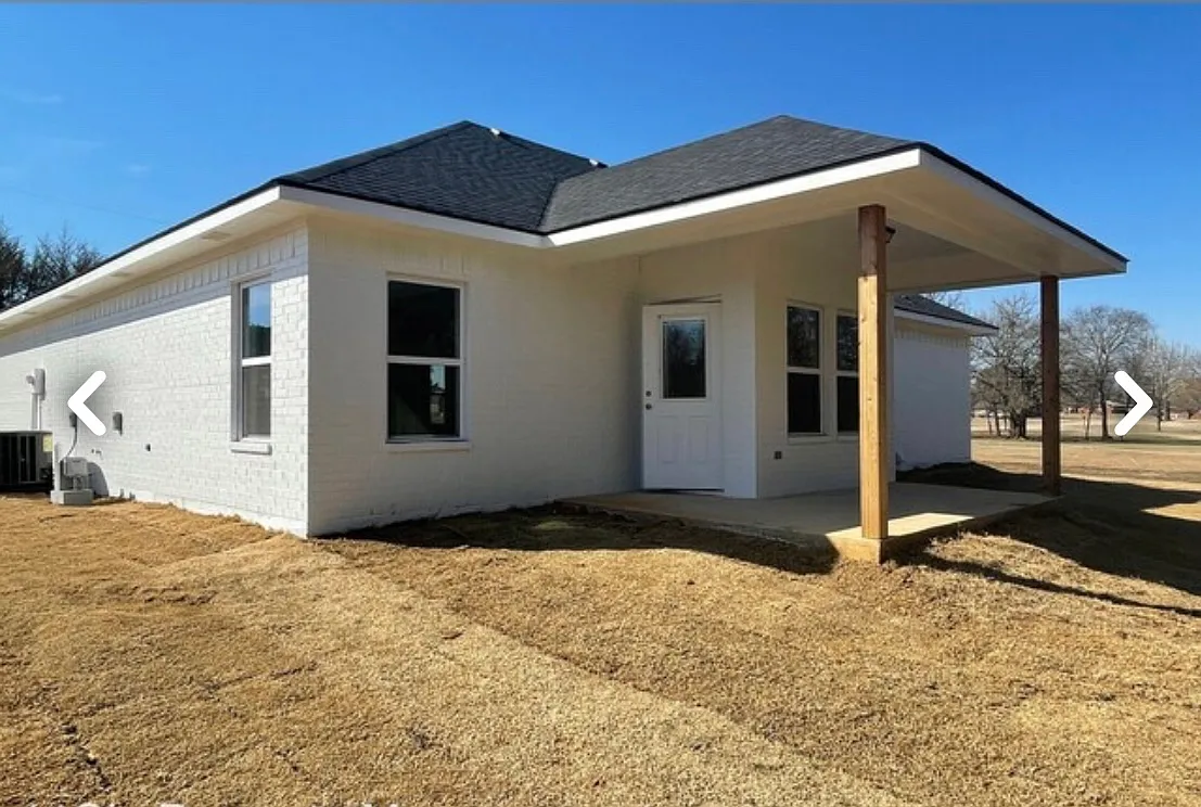 Building Photo - 369 Cherry Ln