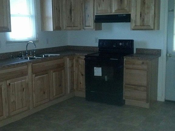 3rd image of 131 Cedar Hills Ln