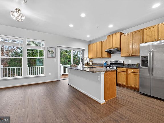 3rd image of 22448 Glenbow Way