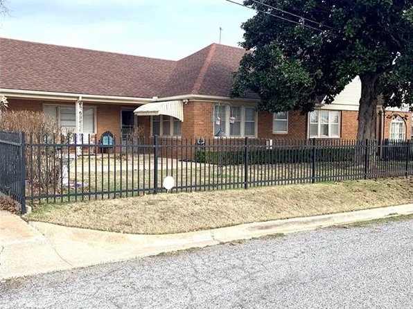 1428 S 19th St, Chickasha, OK 73018