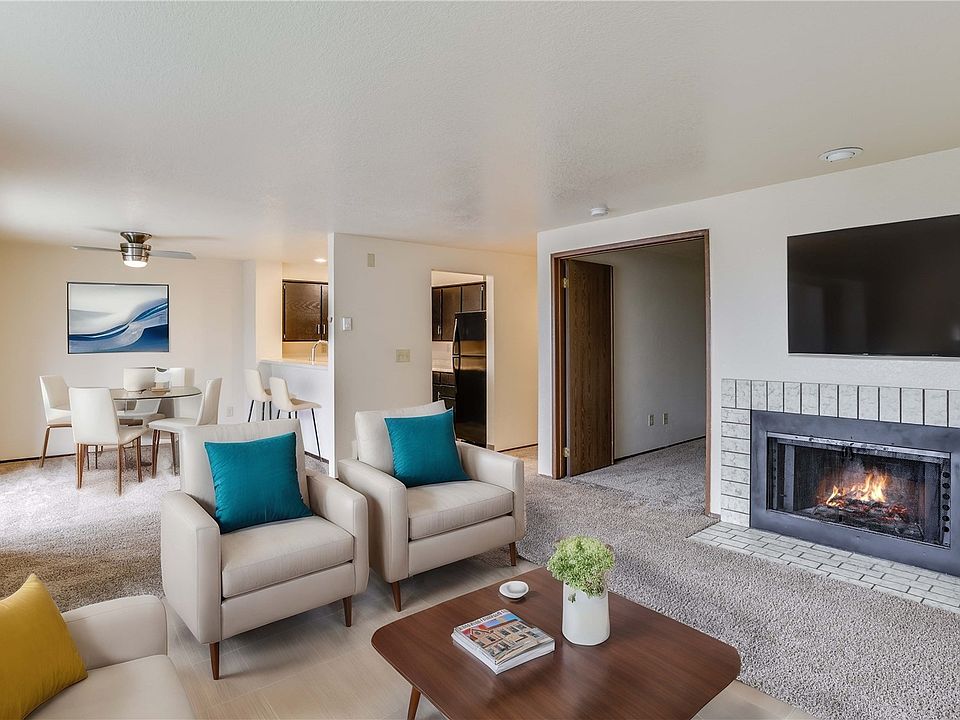 Welcome home! **Virtually Staged**>