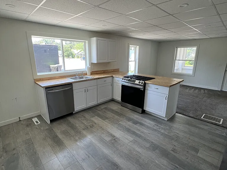 1112 Haley St #1 — Photo 5