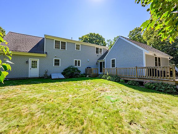 5th image of 11 Kalmia Way