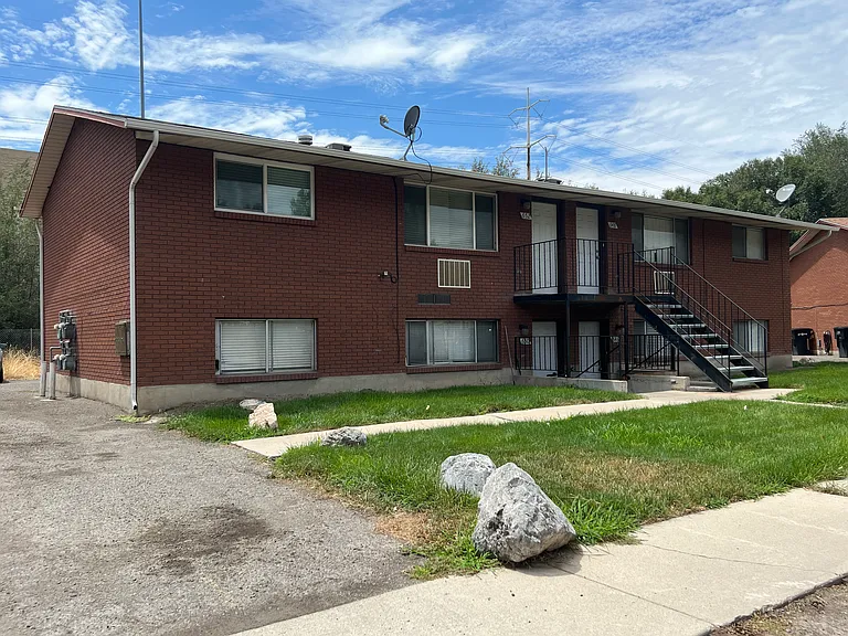 648 S 950 W — Photo 11