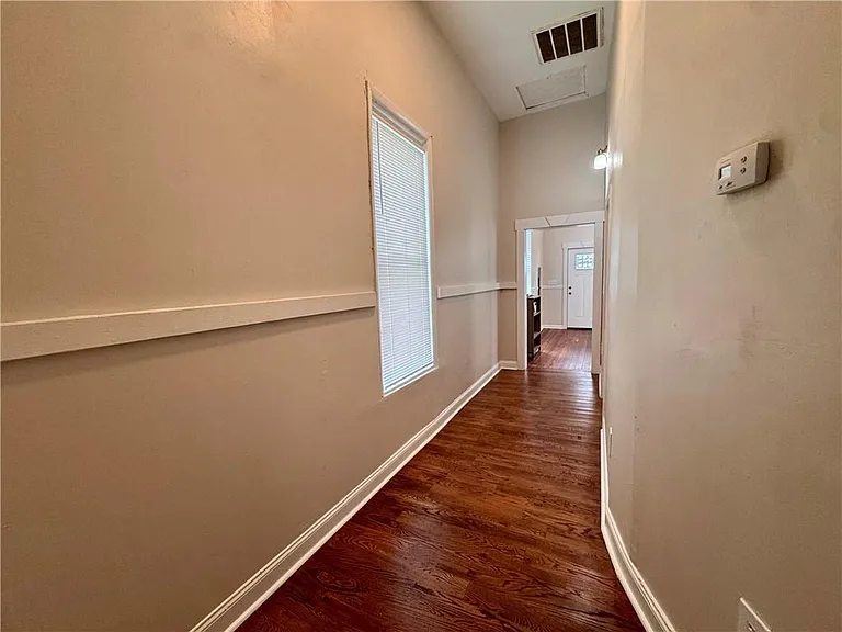 957 Coleman St SW — Photo 8