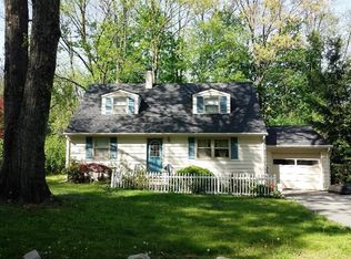 32 Rock Ln, Boonton, NJ 07005