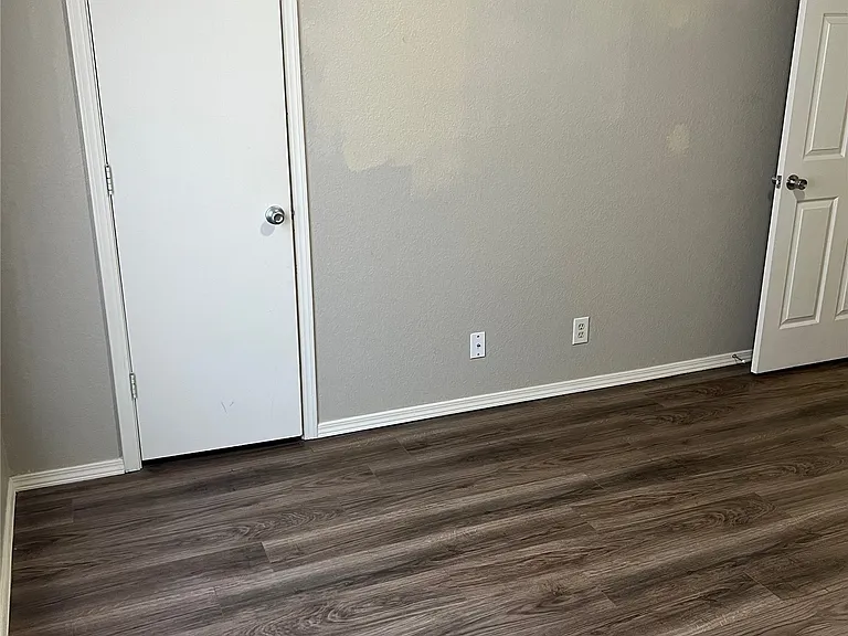 414 E Waco Pl — Photo 16