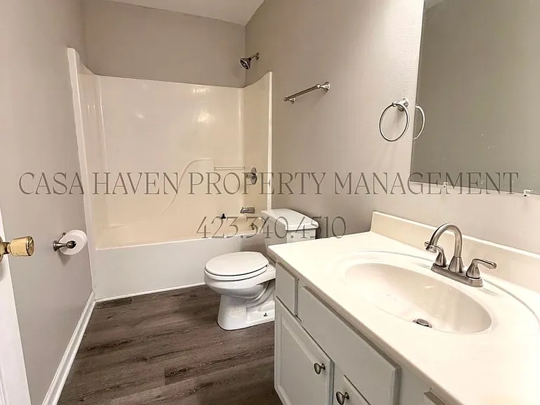 1522 Linden Ave — Photo 15