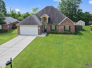 10064 Park Ridge Dr, Denham Springs, LA 70706