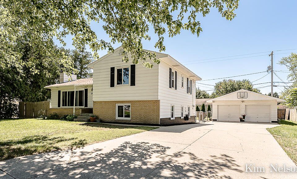 1st image of 2031 Mary Ave