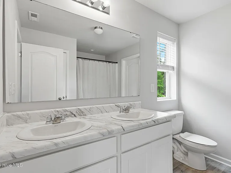 821 Conductor Ct — Photo 22
