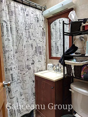 Rented by Lexington Real Estate Group | media 37