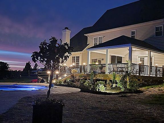 4th image of 814 Haycock View Dr