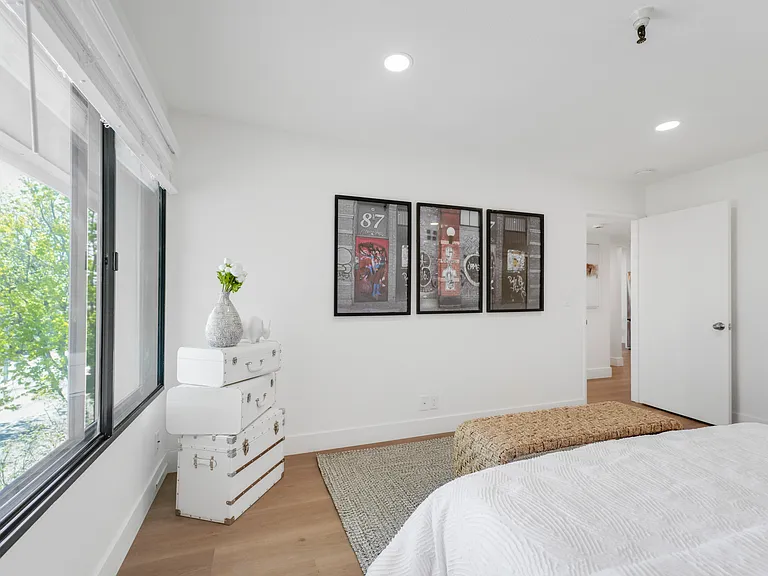 2111 Latham St #307 — Photo 51