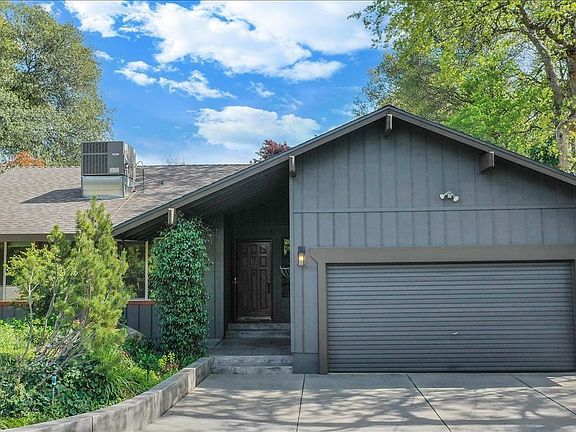 2nd image of 15395 Palisades Dr