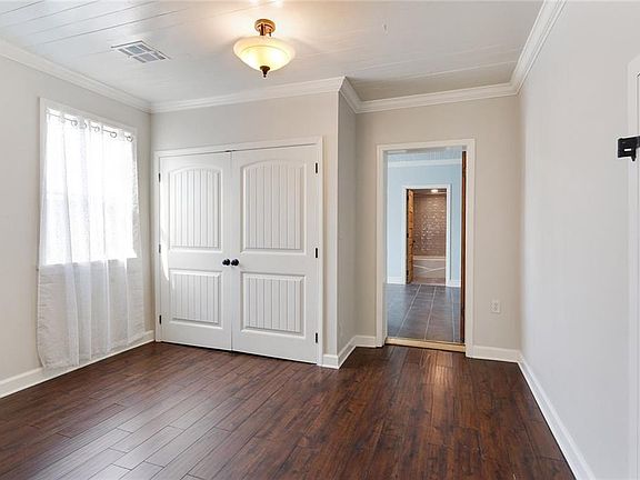 5th image of 1332-34 Clouet St