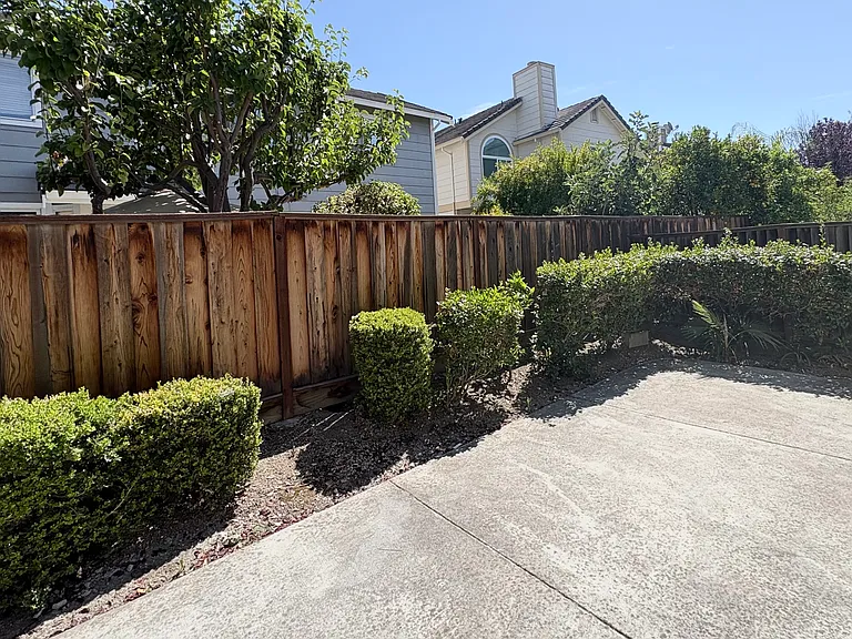 Private Backyard Patio & Garden Bed