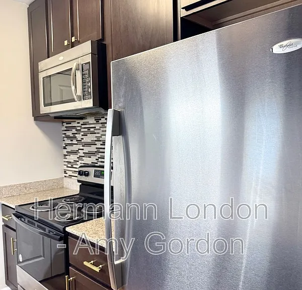 2336 Rutger St #C — Photo 8