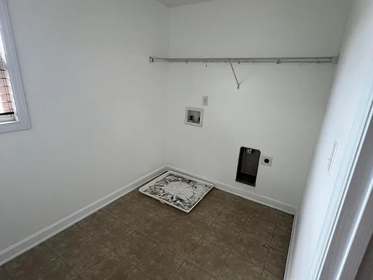 608 Cheltenham Dr — Photo 41
