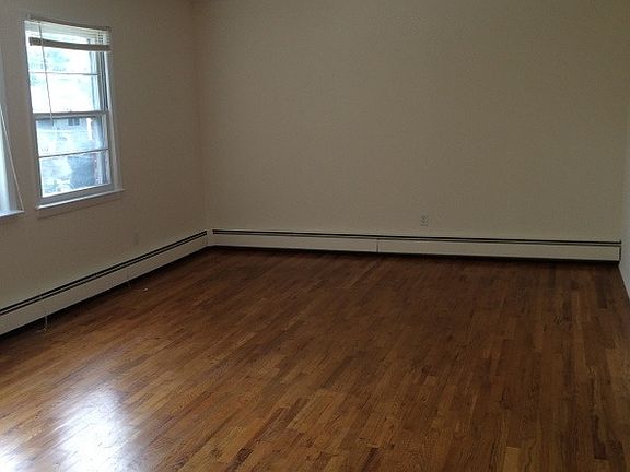 5th image of 33 Dunes Ln
