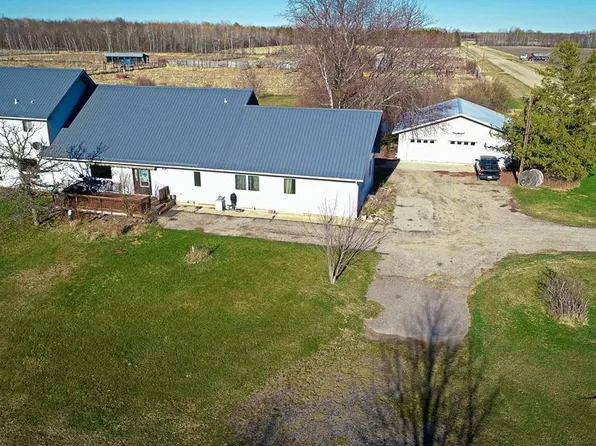 2866 12th St NW, Baudette, MN 56623