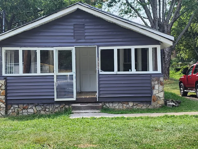 1310 5th St — Photo 1