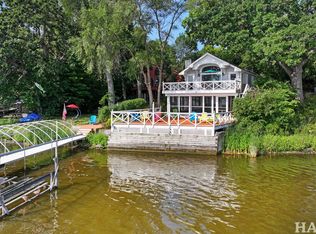 39071 N Jackson Dr, Spring Grove, IL 60081