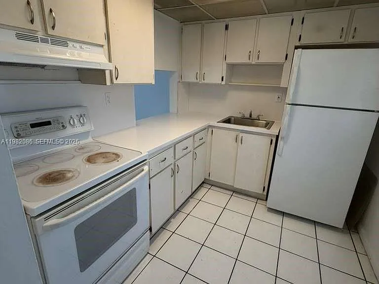 505 NW 177th St #210 — Photo 3